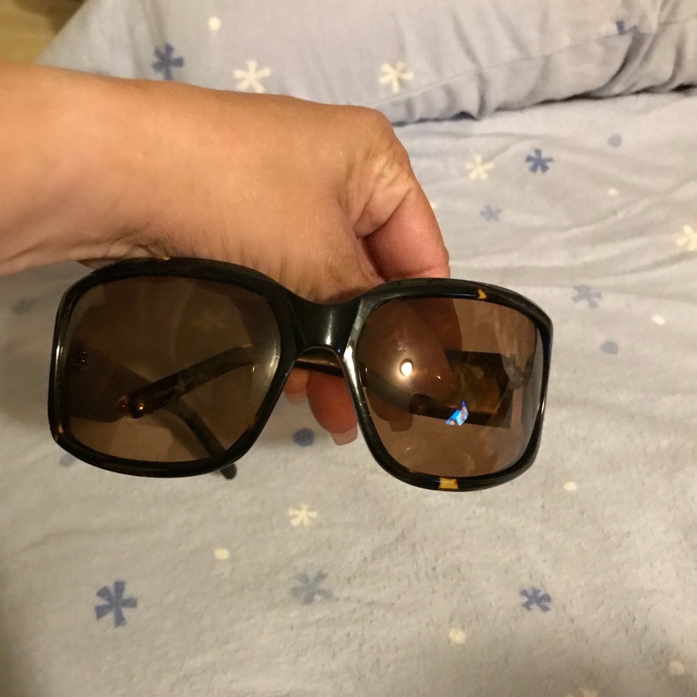 Vivid eye wear sunglasses